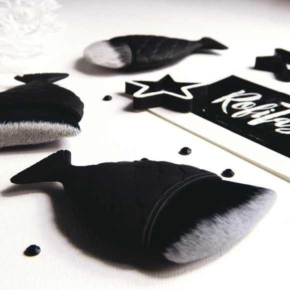 “No One Lives In Black & White” [4pc Set] - Picture 6 of 7